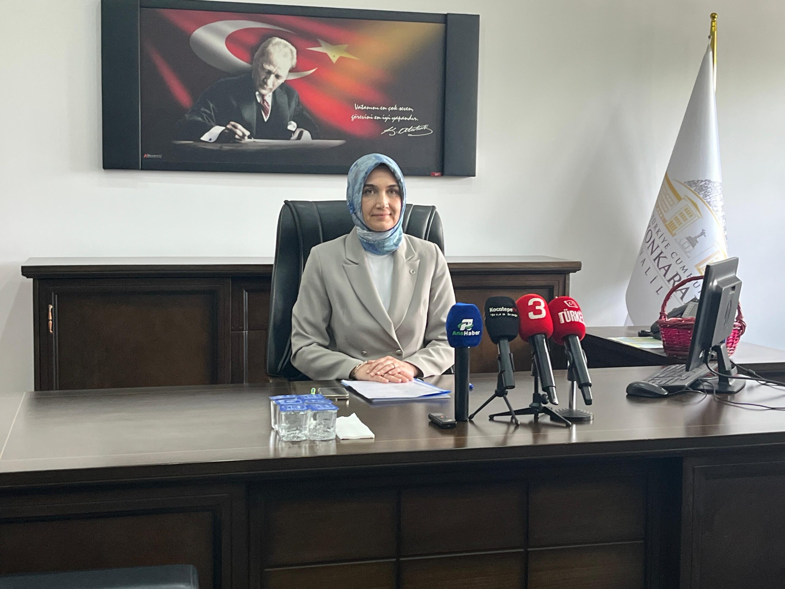 Afyonkarahisar ve ilçelerinde Halk Günü Toplantıları’na devam eden Afyonkarahisar Valisi