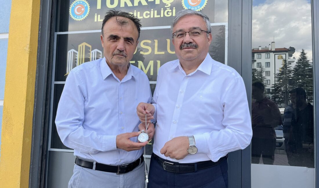AK Parti Afyonkarahisar Milletvekili İbrahim Yurdunuseven, kentte gerçekleştirdiği bir dizi