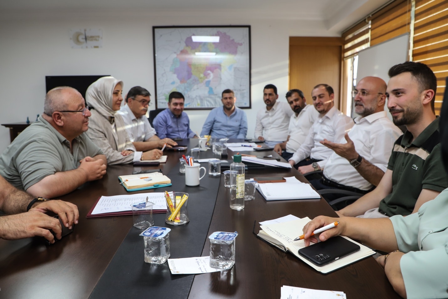 
AK Parti Afyonkarahisar İl Başkanlığı, İl Başkanı Turgay Şahin başkanlığında
