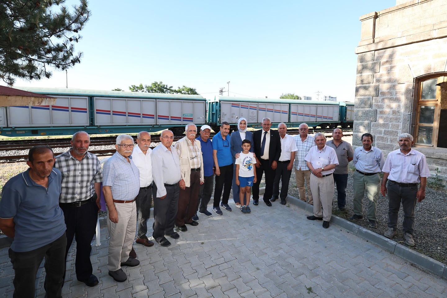 
Afyonkarahisar Valisi Doç. Dr. Kübra Güran Yiğitbaşı, Türkiye Cumhuriyeti Devlet