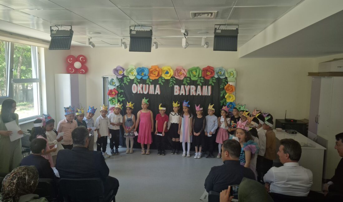 Afyonkarahisar'ın Başmakçı ilçesinde "Okuma Bayramı" etkinliği gerçekleştirildi.