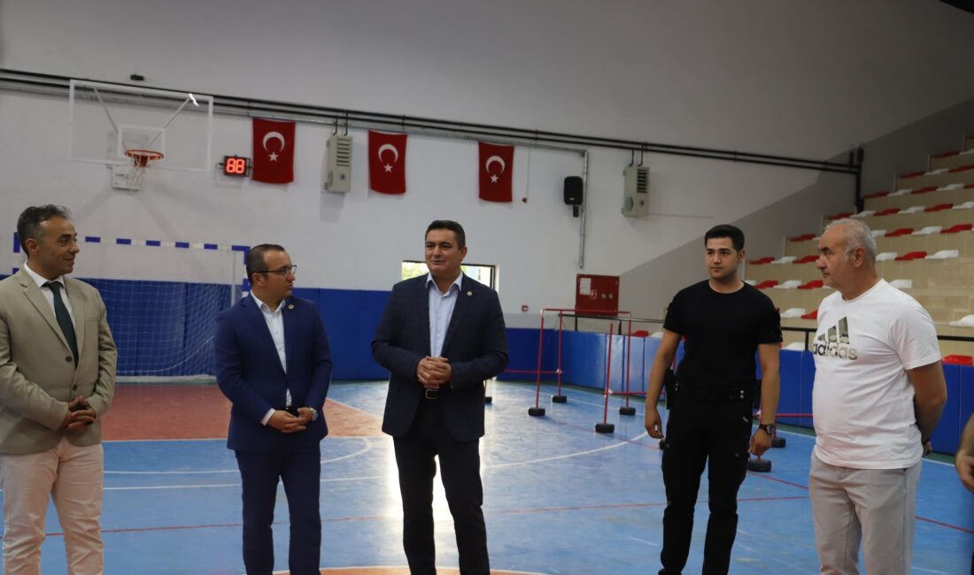 Kaymakam Yücel’den spor kursuna ziyaret Afyonkarahisar Çobanlar Kaymakamı Nazmi Yücel, Çocuk ve Ergen Koruma ve