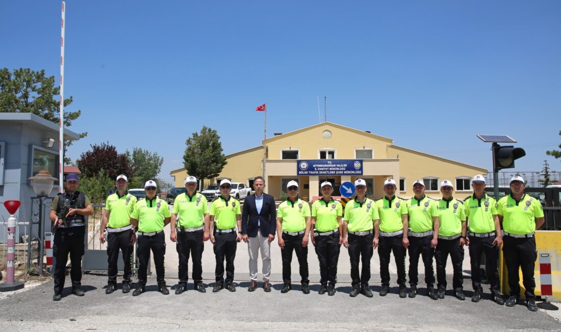 Kurban Bayramı öncesinde artan trafik yoğunluğuna karşı Afyonkarahisar’da denetimler sıklaştırıldı.