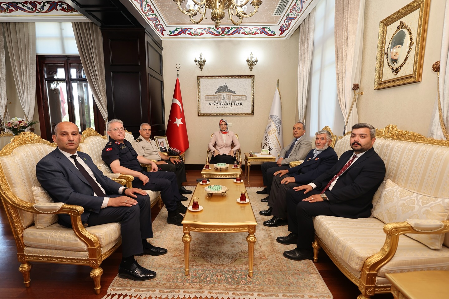Afyonkarahisar Valisi Doç. Dr. Kübra Güran Yiğitbaşı, kamu kurumları, üniversite