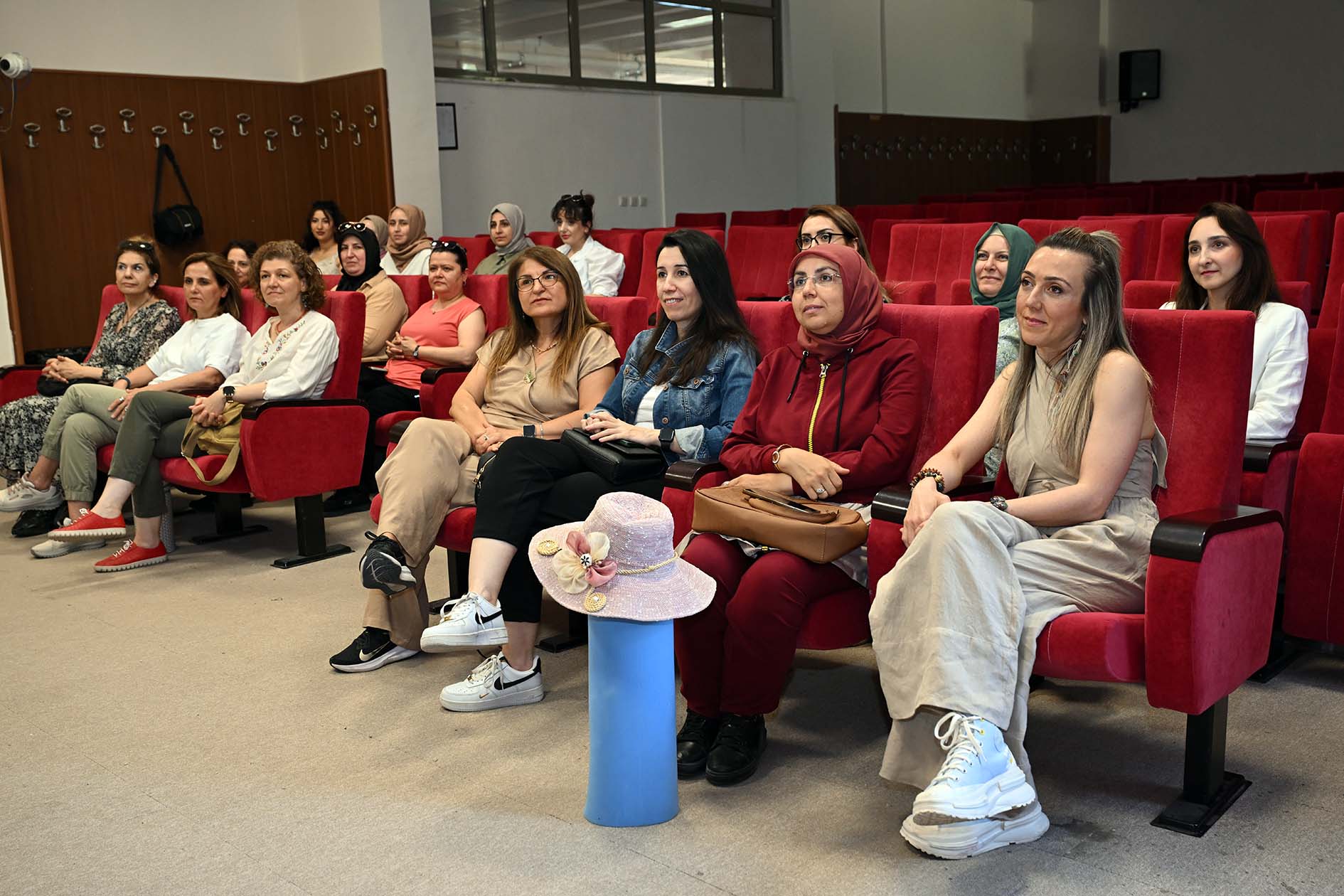 Afyon Kocatepe Üniversitesi (AKÜ) Kadın ve Aile Araştırmaları Uygulama ve