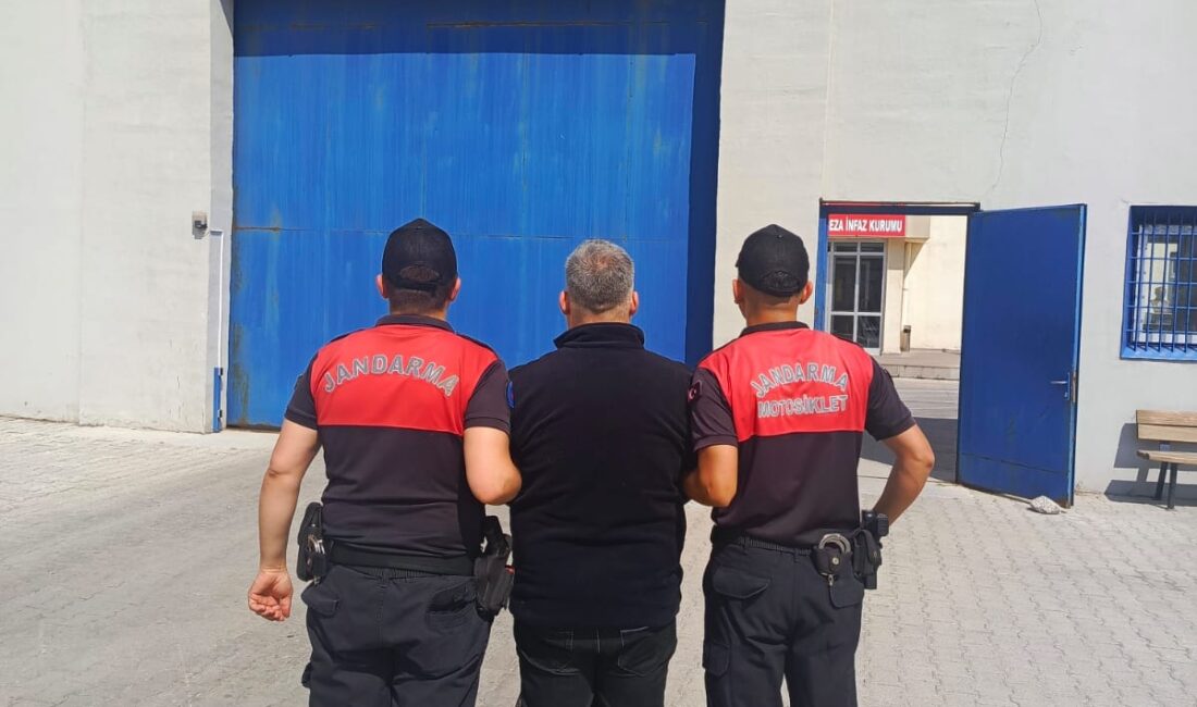 Afyonkarahisar İl Jandarma Komutanlığı, suç ve suçlularla mücadelesini kararlılıkla sürdürüyor.