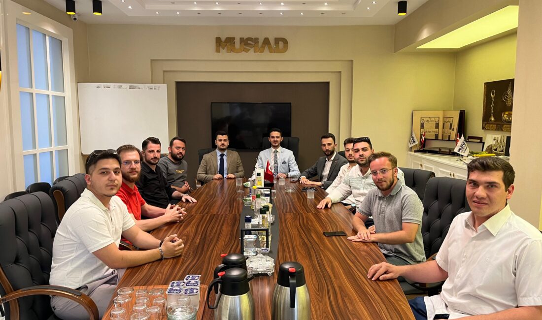 AK Parti Genel Merkez Gençlik Kolları Sivil Toplum ve Halkla