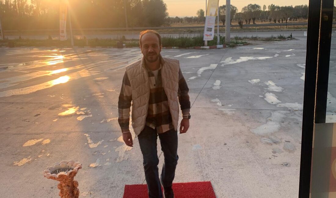 Afyonkarahisar-Antalya karayolunda hizmet veren bir işletme, misafirlerine su ve maden