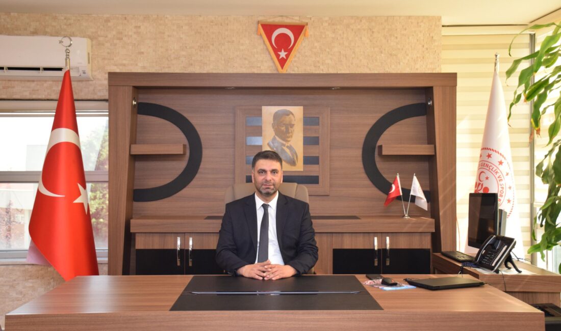 Afyonkarahisar Gençlik ve Spor İl Müdürlüğü’nde devir teslim töreni düzenlendi.