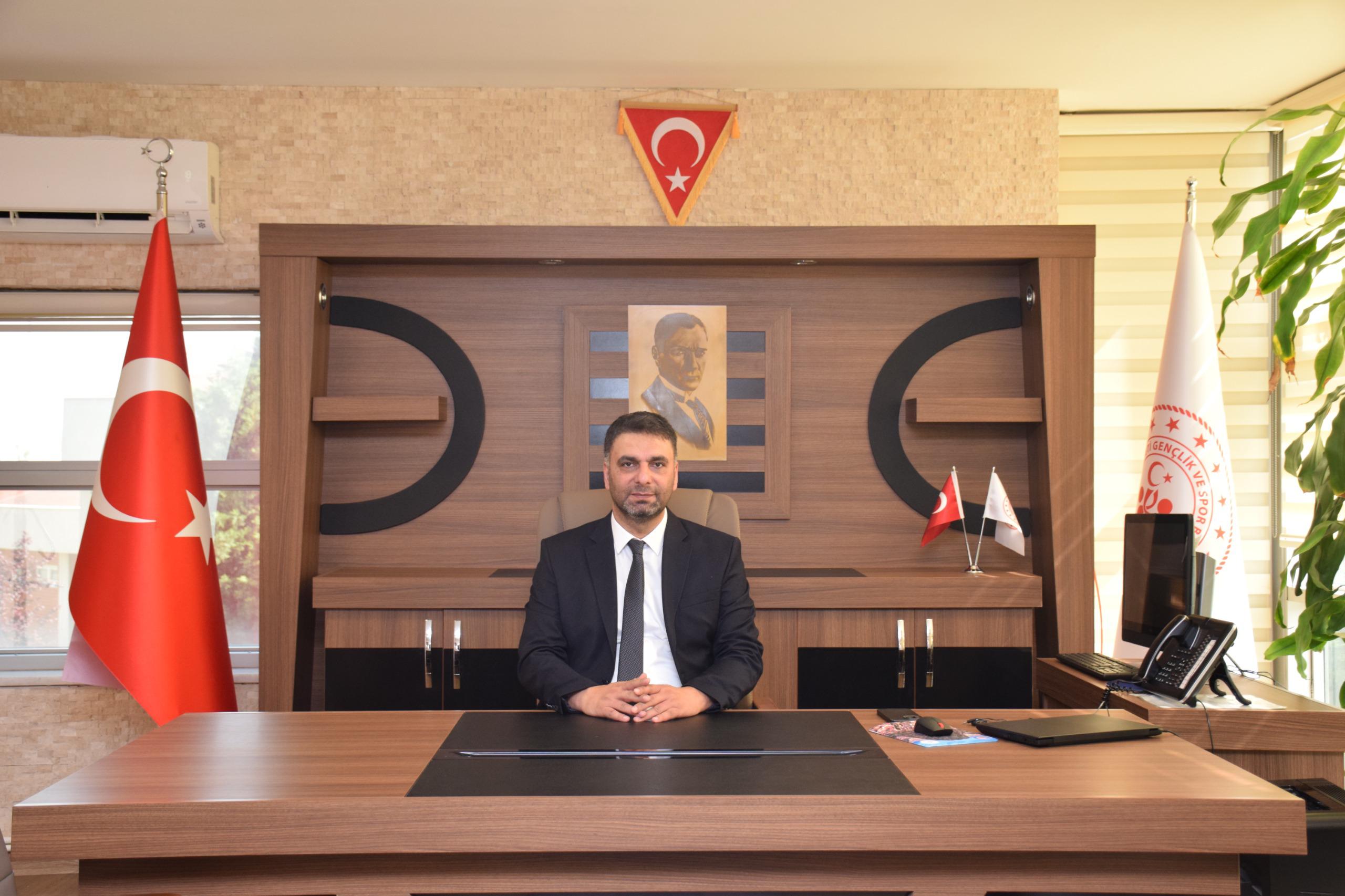 Afyonkarahisar Gençlik ve Spor İl Müdürlüğü’nde devir teslim töreni düzenlendi.