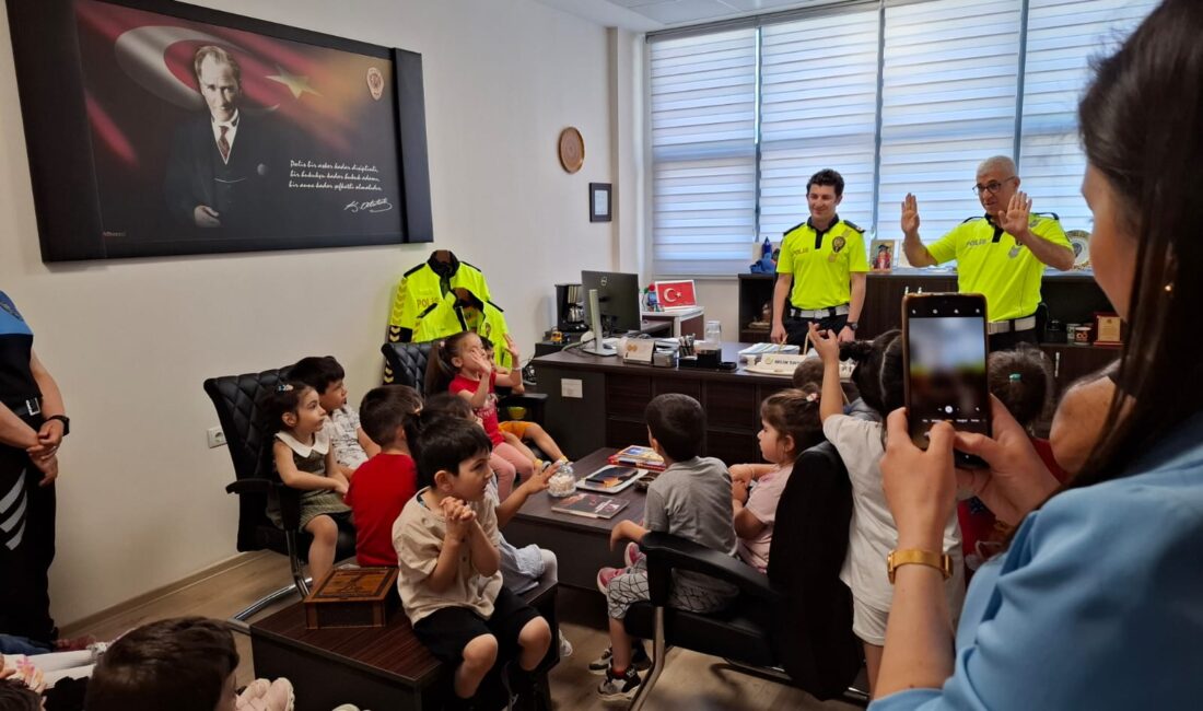 Afyonkarahisar’da geleceğin bilinçli bireyleri, eğitici ve eğlenceli bir etkinlikle güvenlik