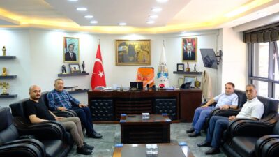 
Mersin Anamur ilçesine tayini çıkan Dinar Kaymakamı Kemal Duru, Dinar