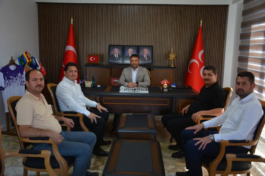Bolvadin Belediye Başkanı Derviş Aynacı, MHP Bolvadin İlçe Başkanı Mahmut
