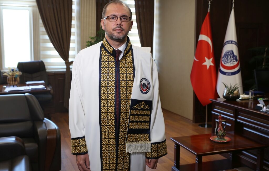 AFSÜ Rektörü Prof. Dr. Nurullah Okumuş, Türkiye’deki 202 üniversite rektörünün