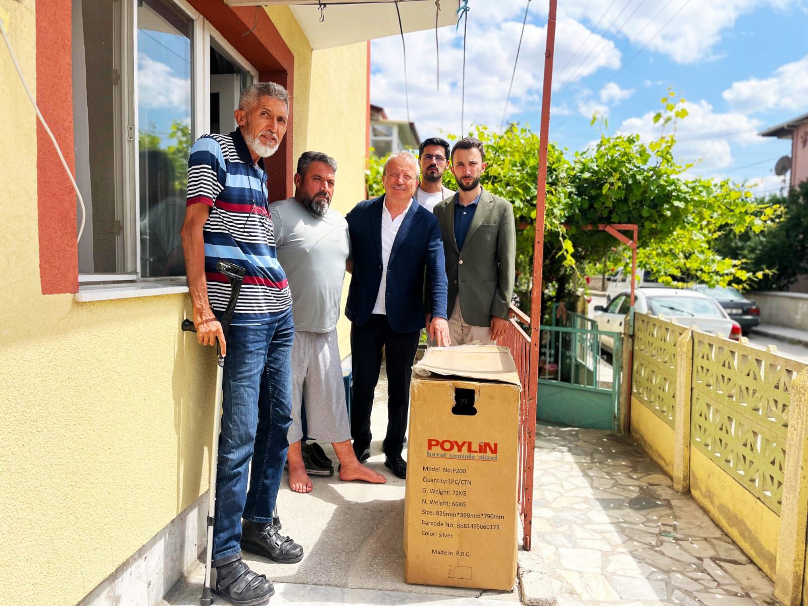 Afyonkarahisar Engelliler Platformu Başkanlığı, ihtiyaç sahibi dört engelli bireye akülü