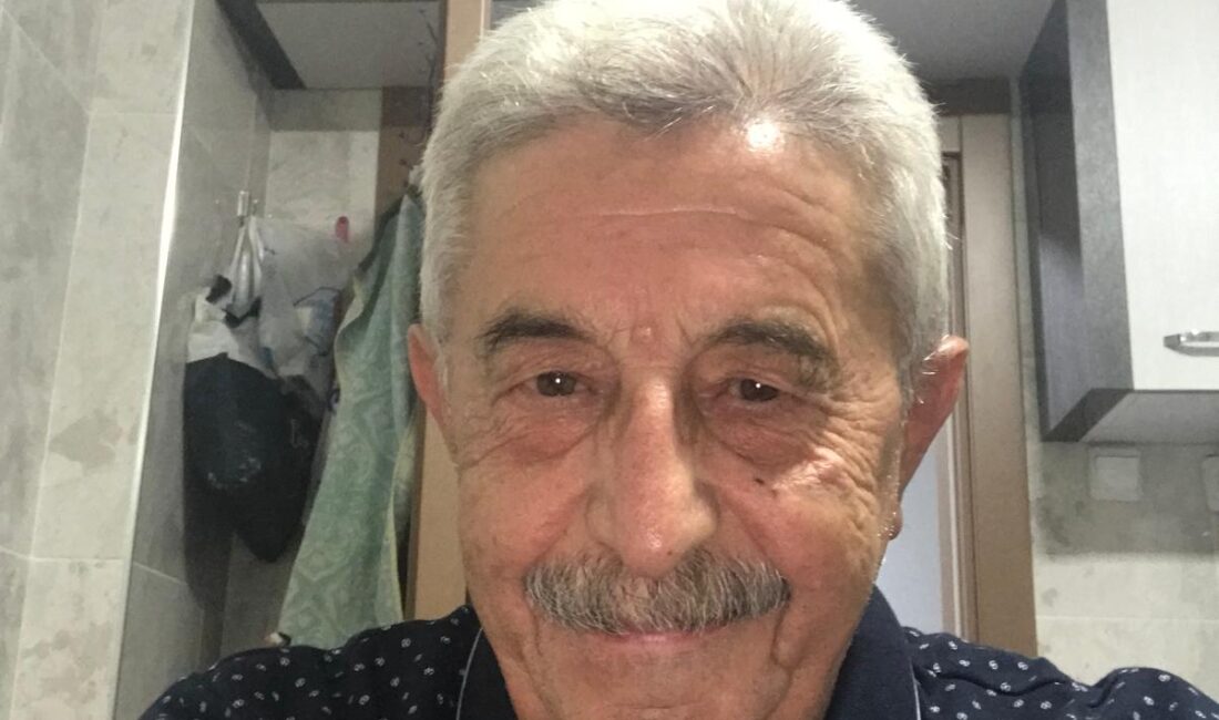 Sendikanın taleplerini dile getiren Büro Emekçileri Sendikası Afyon Temsilcisi Ali