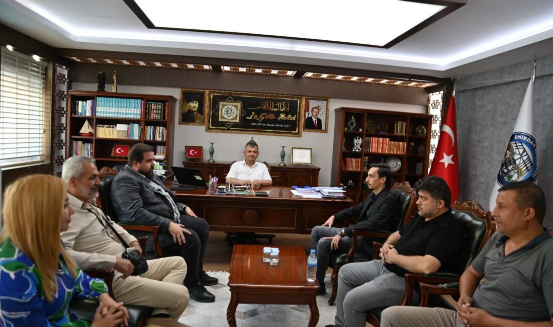 
Milliyetçi Hareket Partisi (MHP) Emirdağ İlçe Başkanı Mehmet Emre Demiral
