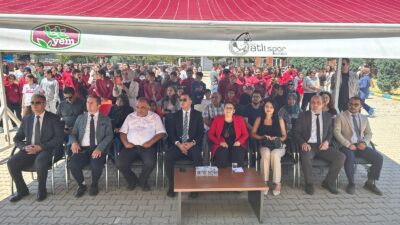 Tınaztepe Çok Programlı Anadolu Lisesi'nin düzenlediği programda, üç özel bireyli