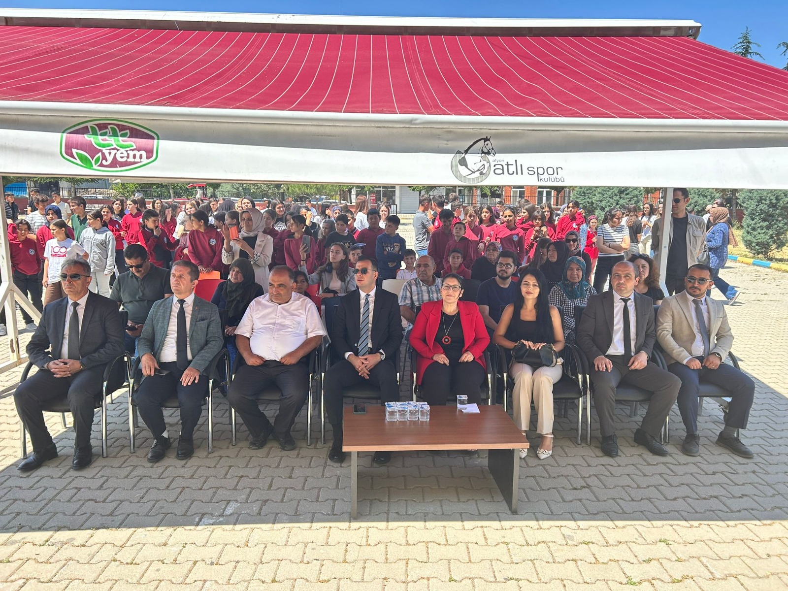 Tınaztepe Çok Programlı Anadolu Lisesi'nin düzenlediği programda, üç özel bireyli