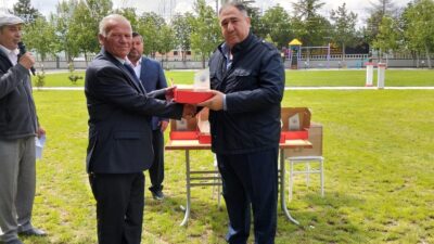 Çay ilçesine bağlı Karacaören beldesinde, uzun yıllar hizmet vermiş 11