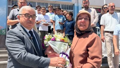 Şuhut Belediye Başkanı Muhittin Özaşkın’ın öğrencisi, ilçenin sevilen öğretmeni Şerife