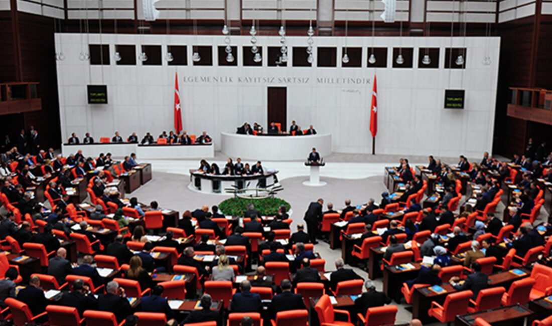 TBMM Genel Kurulu’nda 28. Yasama yılı 2. Dönemi Başkanlık Divanı
