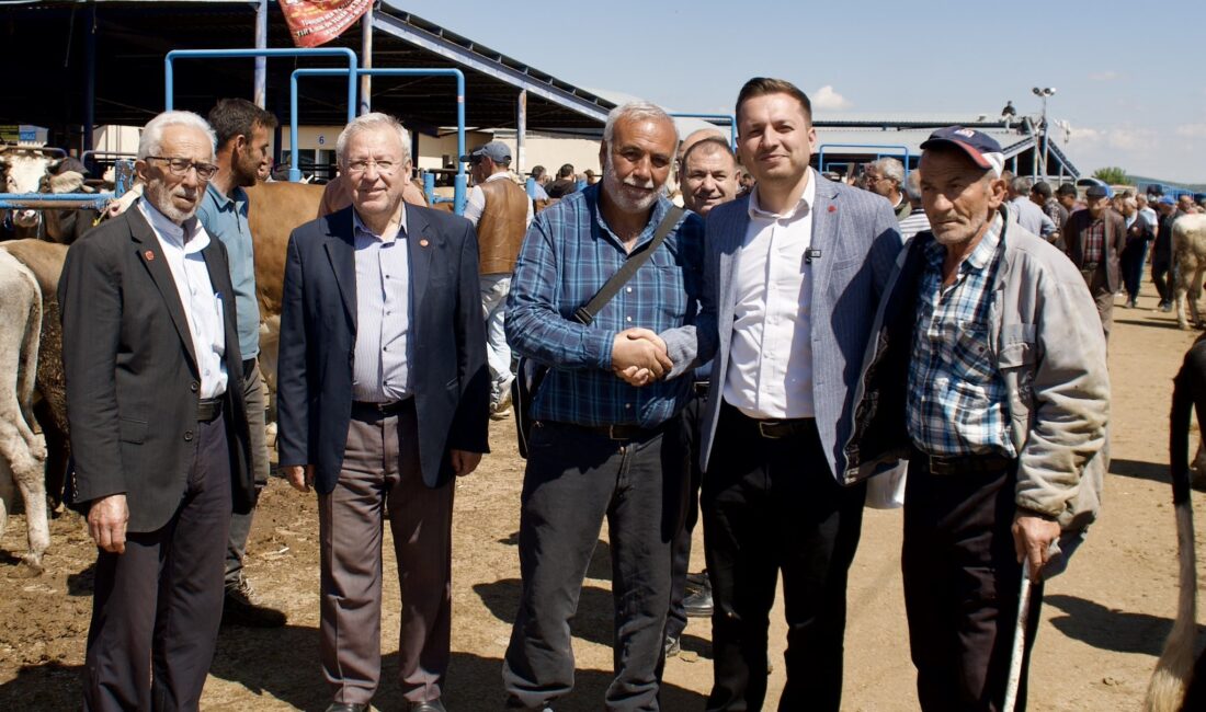 
Saadet Partisi Afyonkarahisar İl Başkanı Beytullah Karataş, Kurban Bayramı öncesinde