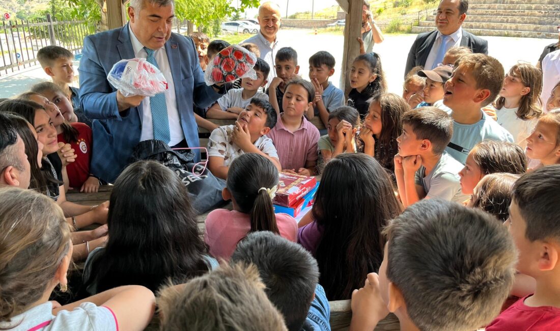 Aile ve Oyun Haftası çerçevesinde Değirmenayvalı İlkokulu’nu ziyaret eden İl