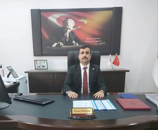 Afyonkarahisar İl Nüfus Müdürü Erkan Tanyeri’nin babası, Gazi ve Emekli