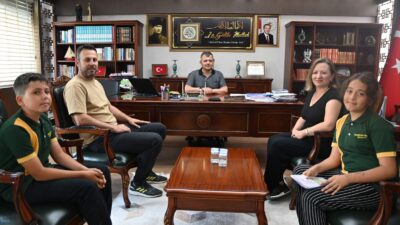 Mehmet Akif Ersoy Ortaokulu Müdürü Asaf Gören, öğretmen ve Emirdağ