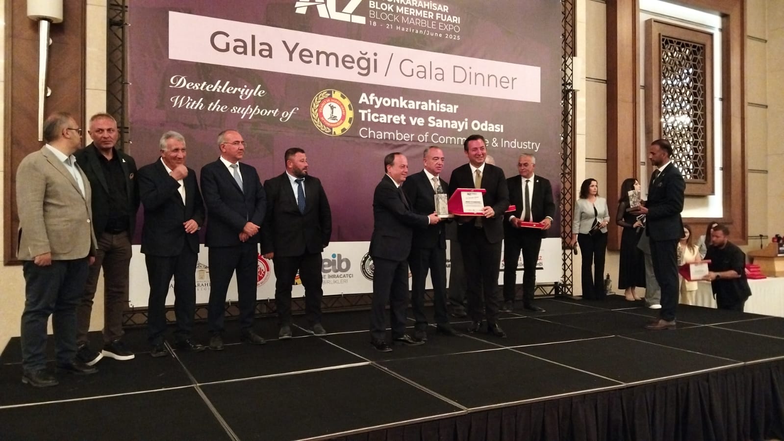   Afyonkarahisar’da bu yıl ilki düzenlenen Blok Mermer Fuarı’nın gala