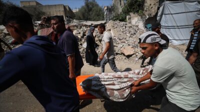 İsrail ordusunun Gazze Şeridi'nin çeşitli bölgelerine düzenlediği saldırılarda, 57'si yardım