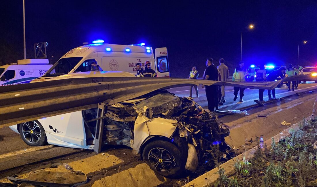 Kuzey Marmara Otoyolu Kocaeli geçişinde 3 aracın karıştığı trafik kazasında