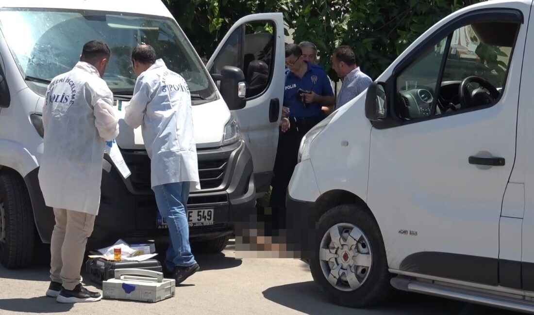 Antalya’nın Muratpaşa ilçesinde, evine yakın bir noktada aracının yanında hareketsiz