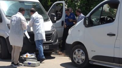 Antalya’nın Muratpaşa ilçesinde, evine yakın bir noktada aracının yanında hareketsiz