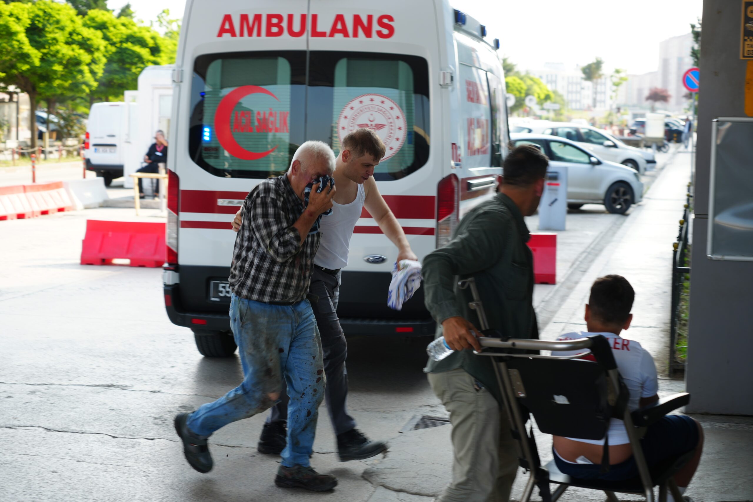 Samsun’da Kurban Bayramı'nın ilk gününde, kurban kesimi sırasında kendini yaralayan