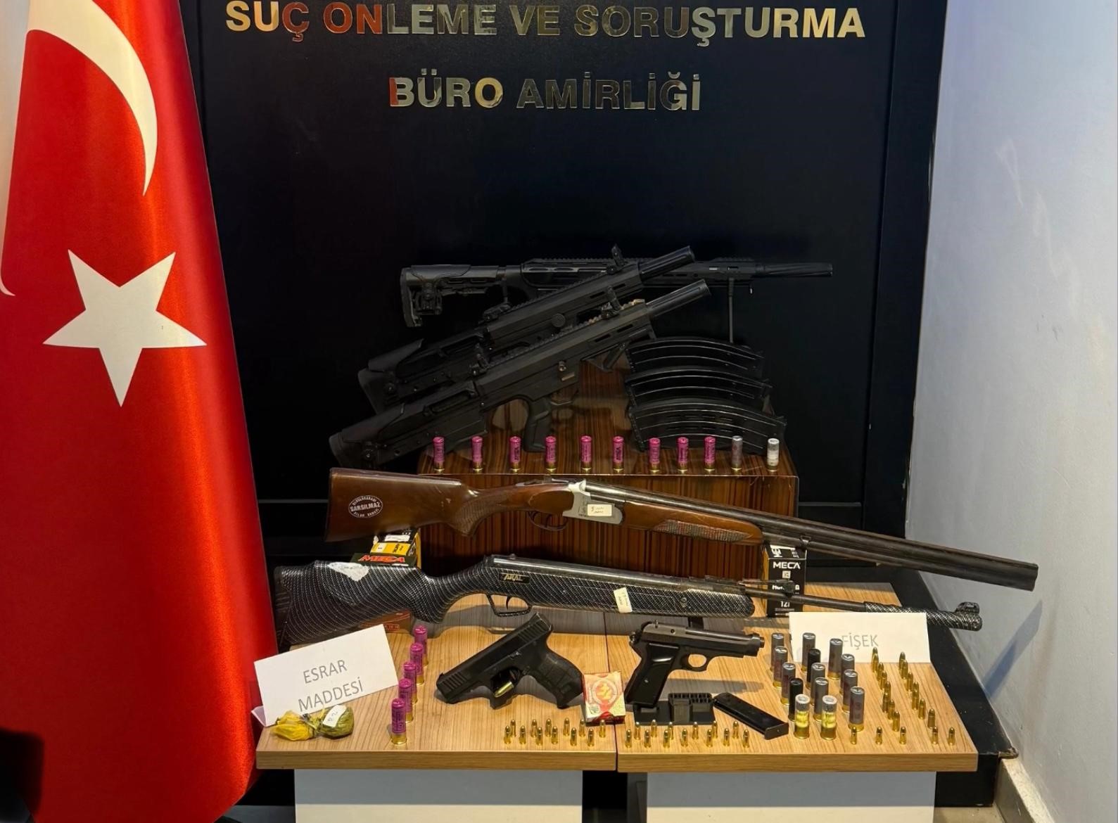 Antalya’da 28 adrese eş zamanlı düzenlenen "Şafak-07 Huzur-3" operasyonunda 7