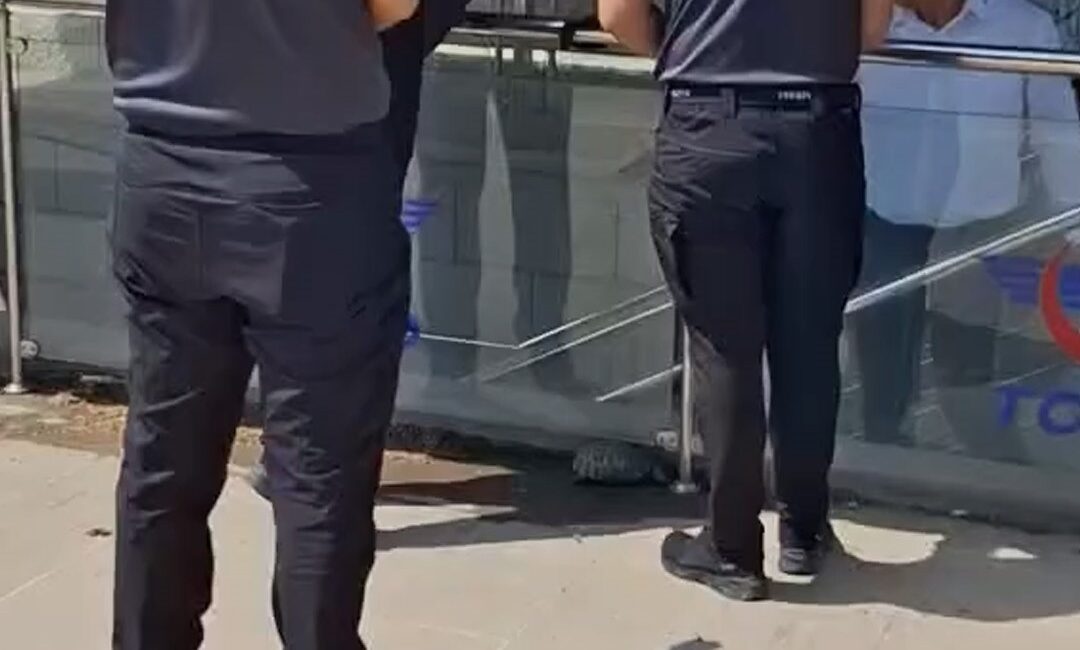 Kırıkkale’de tren garı önünde korkuluk camı ile zemin arasına sıkışan