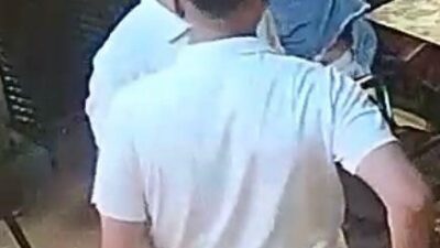  İzmir'in turistik ilçesi Çeşme'de, bir pastanede çıkan kavga sonucunda 17