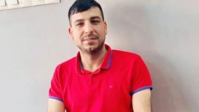 Adana’da sokakta yürüyen genç, uğradığı silahlı saldırı sonucunda öldürüldü.