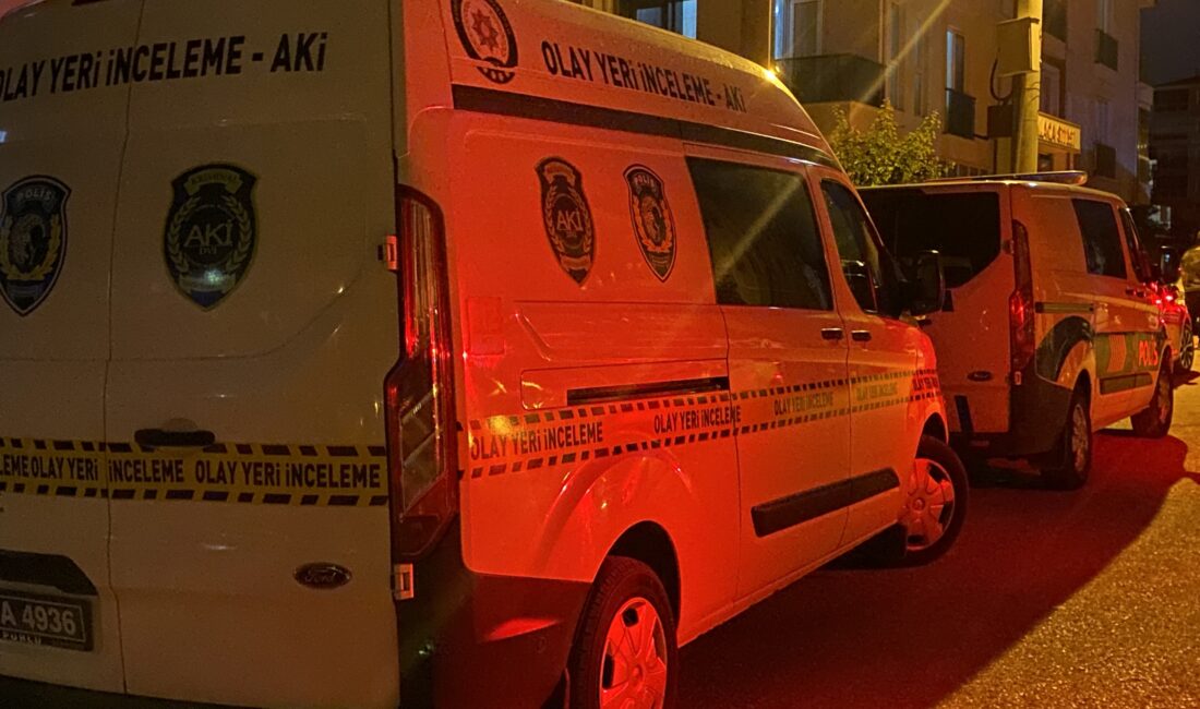 Burdur'da iki genç kızın evine gittikleri kadınla kapı önünde yaşadığı