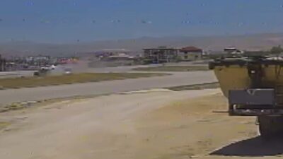 Van'da çevre yolu çalışmalarının sürdüğü bölgede meydana gelen trafik kazasında,