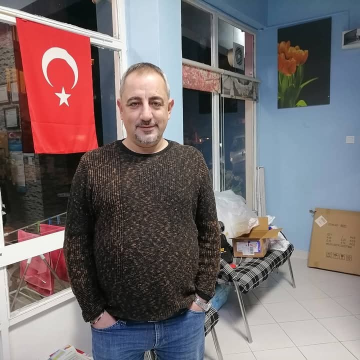 İstanbul Maltepe’de trafikte çıkan tartışmada aldığı yumruk darbesiyle ağır yaralanarak