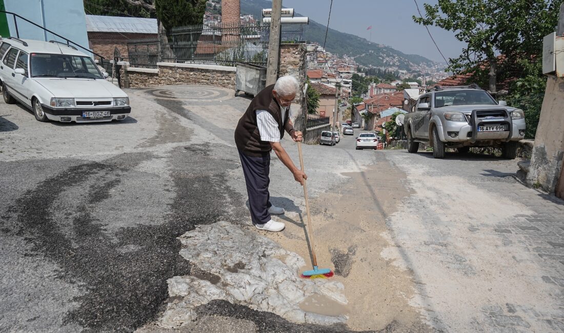Üftade Hazretleri'nin yanına giden Kadı Aziz Mahmud Hüdayi'nin atı, bugünkü