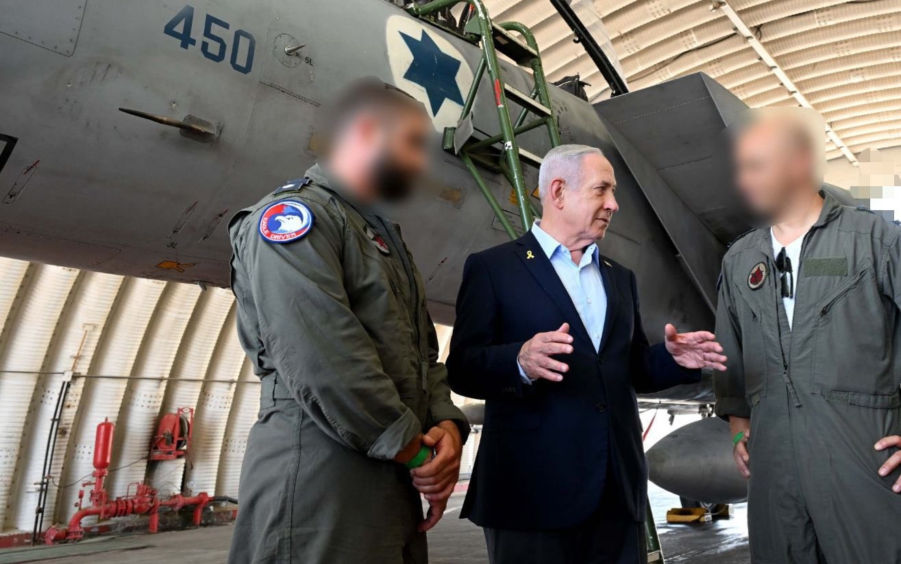 İsrail Başbakanı Binyamin Netanyahu, Tel Nof Hava Üssünü ziyaretinde yaptığı