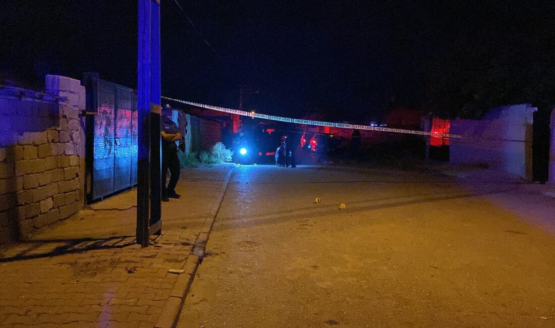 Kayınbiraderini öldüren enişte tutuklandı Konya'da kayınbiraderini tüfekle vurarak öldüren enişte ve amcası tutuklanırken, diğer 2