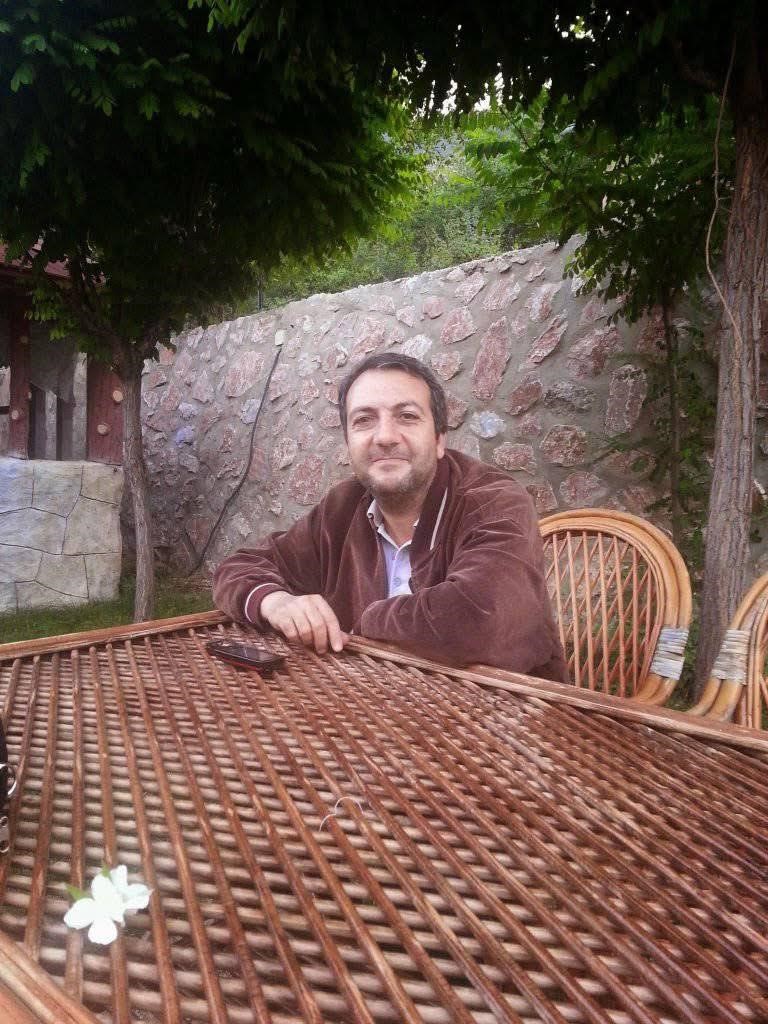 Denizli’nin Buldan ilçesinde evine dönen bir çiftçi, yılan sokması sonucu