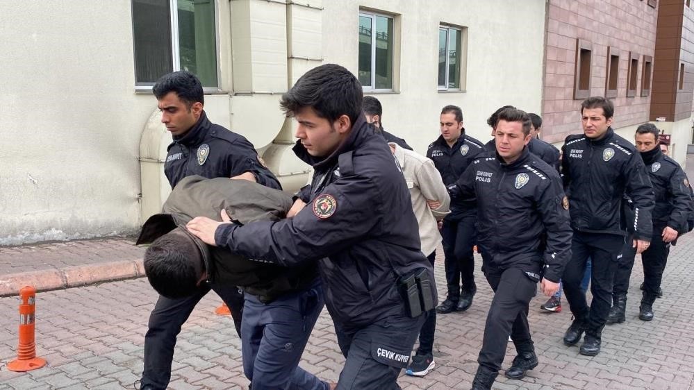 Kayseri’de “Yılanlar Grubu” olarak bilinen suç örgütüne yönelik açılan davada,