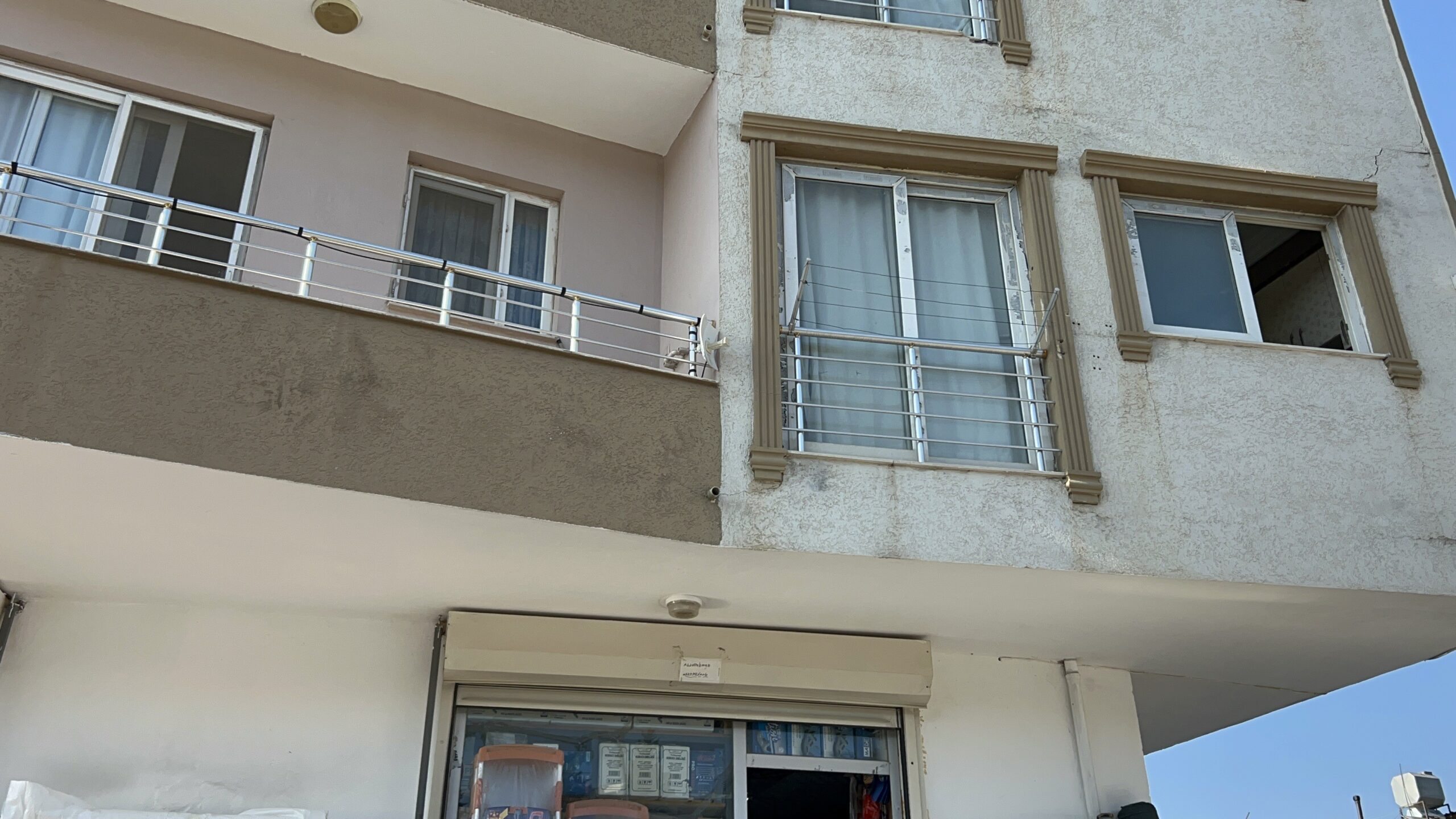 Hatay’ın İskenderun ilçesinde yalnız yaşayan 67 yaşındaki Mitat G., evinde