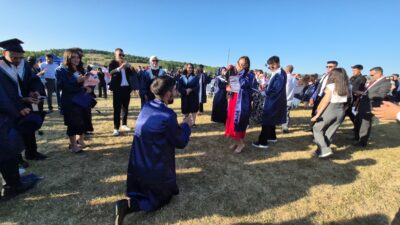 Bartın Üniversitesi'nin 3 bin 302 öğrencisinin mezuniyet sevinci yaşadığı coşkulu